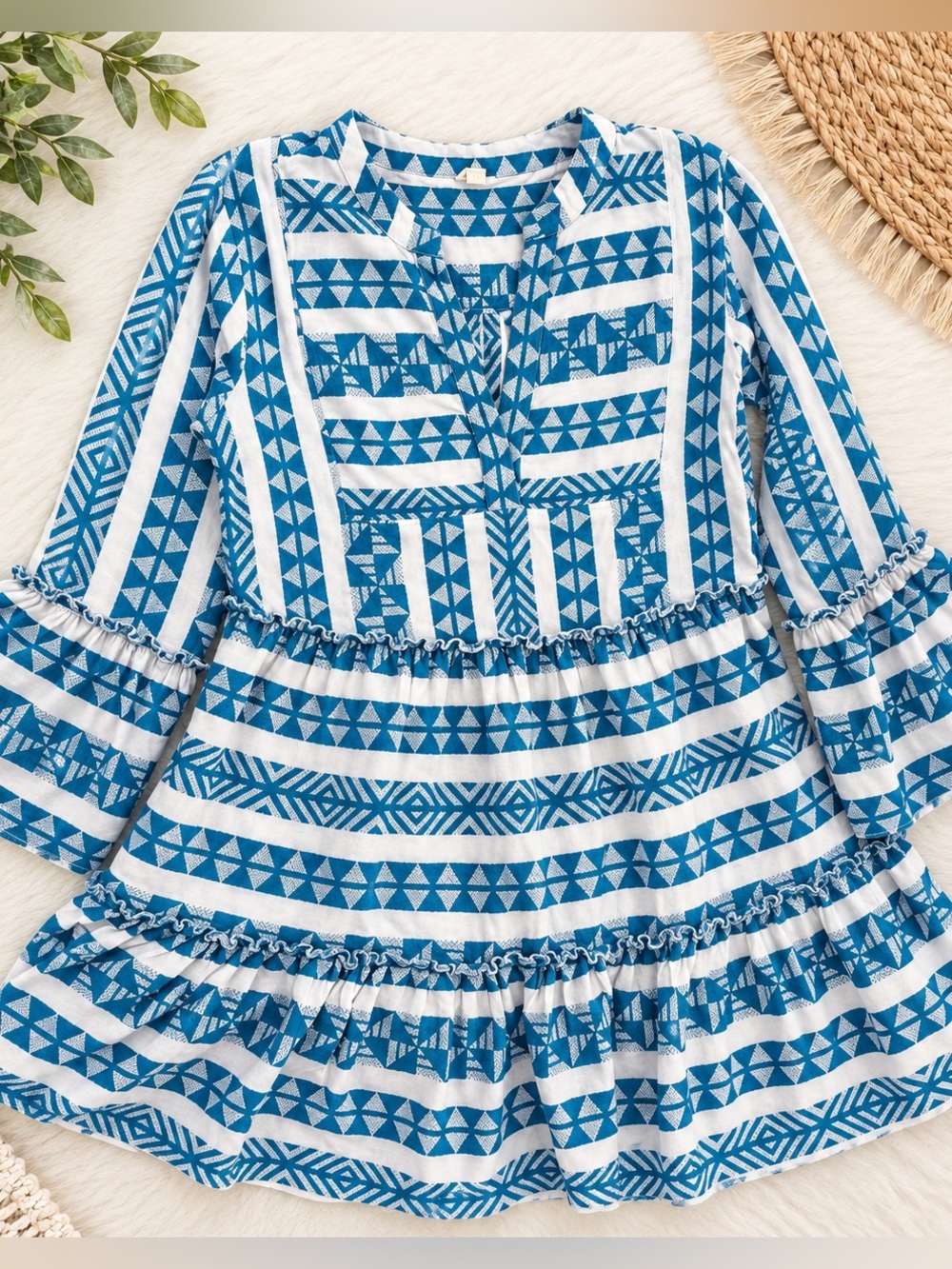 En Creme Blue & White Geometric Flare Sleeve Boho Tribal Dress Women’s Medium